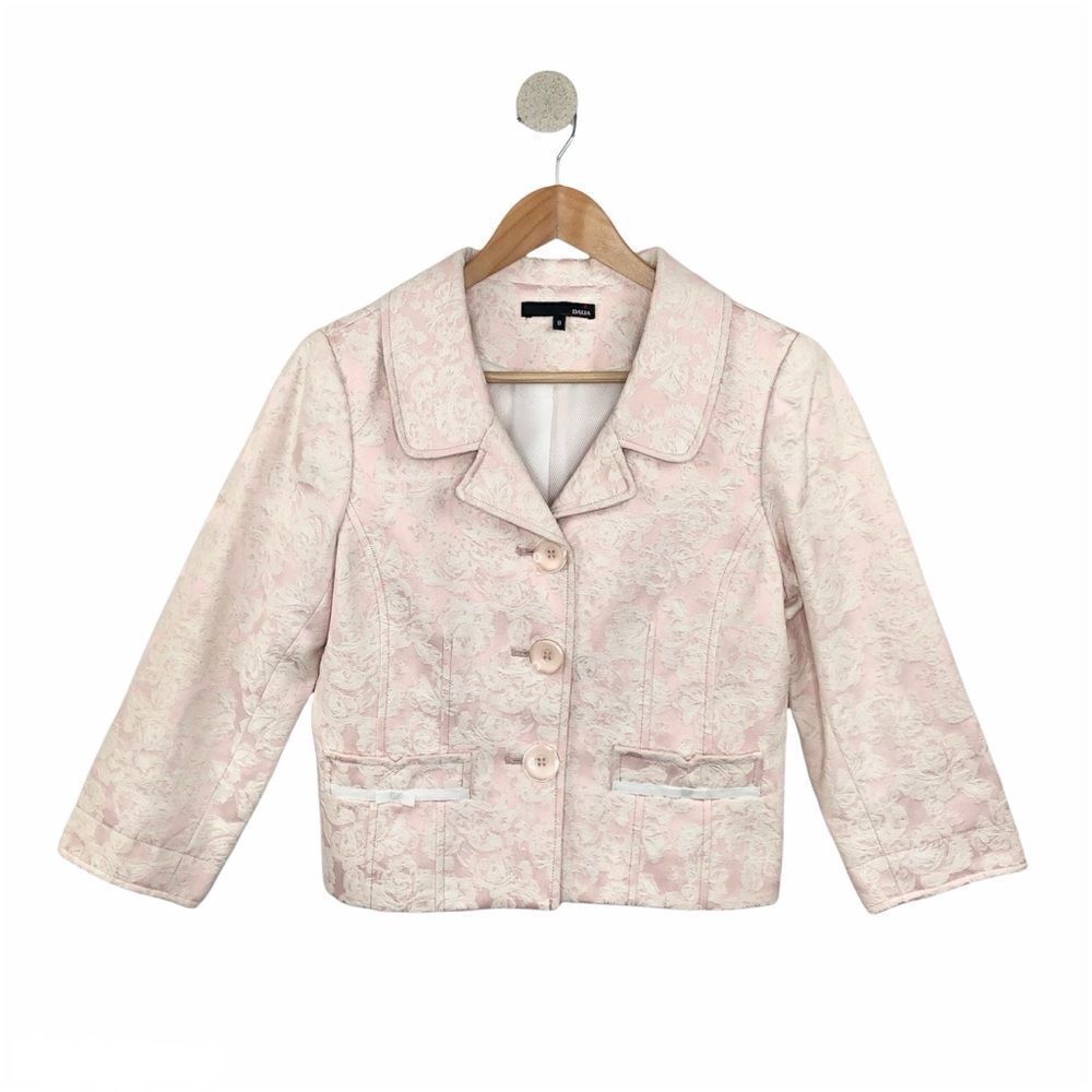 Dalia Women’s Pink Floral Embroidered 3 Buttons Front Cropped Blazer Size 8